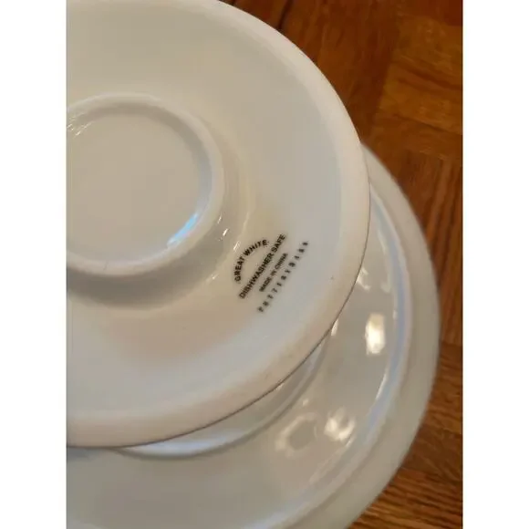 Pottery Barn Great White Cake Stand - Picture 6 of 7
